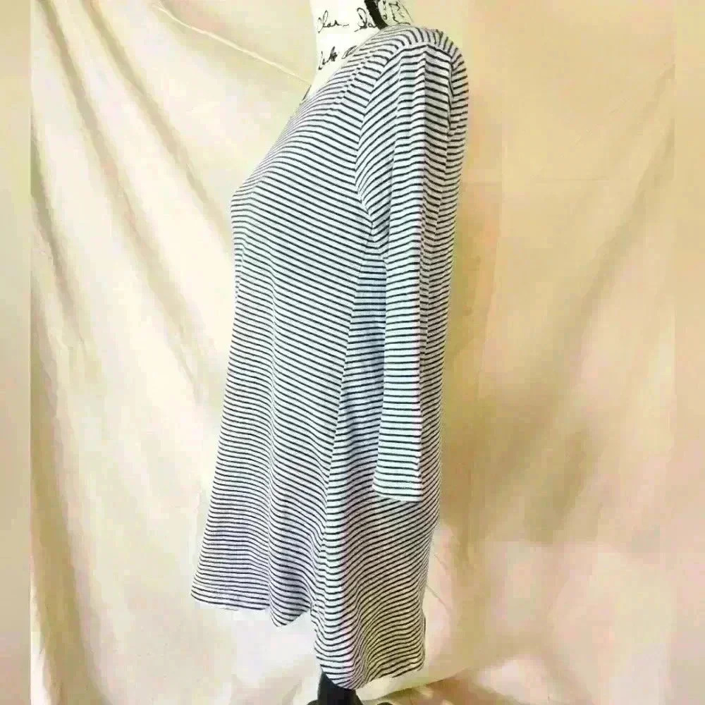 Striped Long Sleeve Tunic Top - Women's Size Large, Light Pink with Blue Stripes - Picture 2 of 5